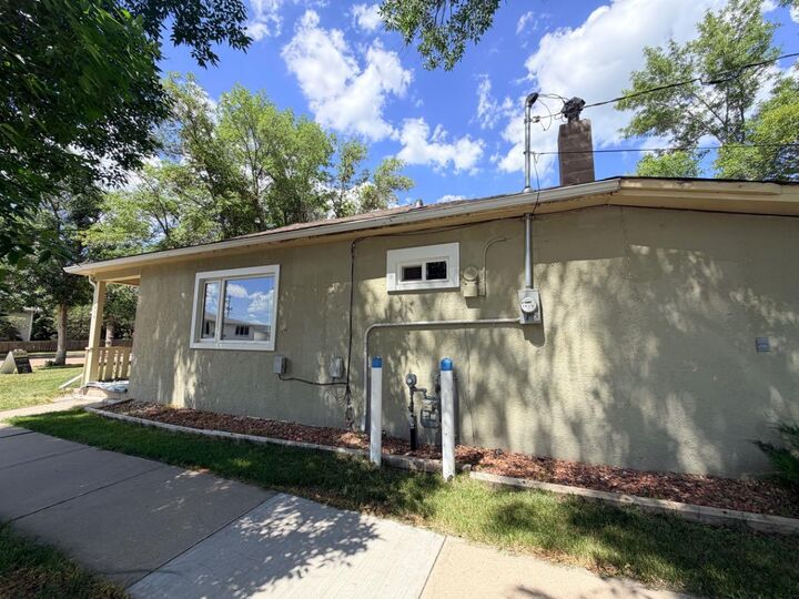 Property Photo: 496 4 Street E AB T0J 0Y4