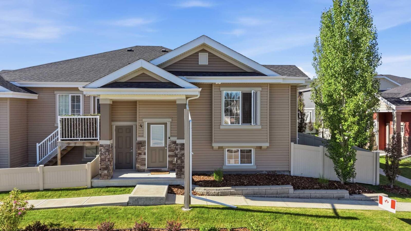 Property Photo: 4 Golden Crescent AB T4P 2P9