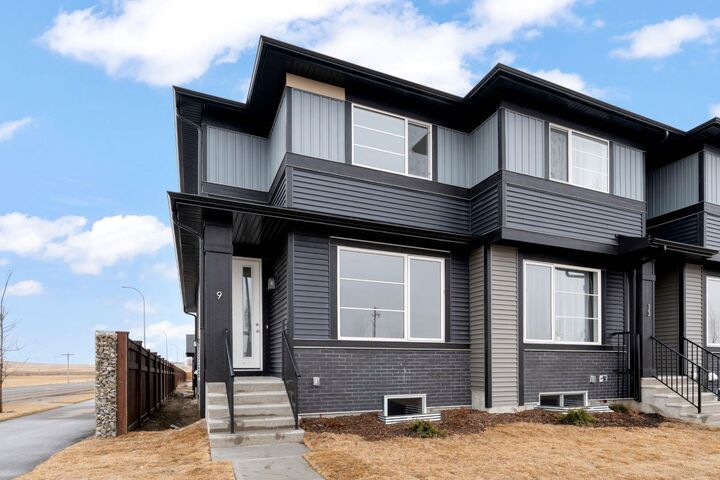 Property Photo: 9 Sora Gate SE AB T3S 0M6