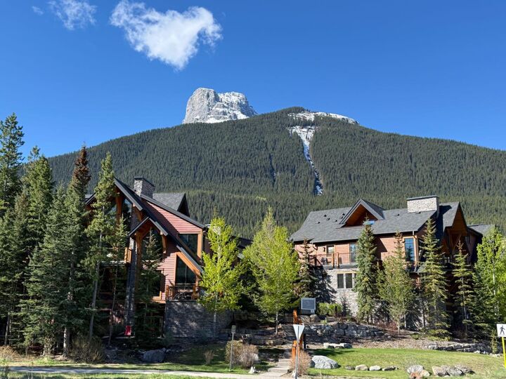 Property Photo: 101E Stewart Creek Landing 5102 AB T1W 0E3