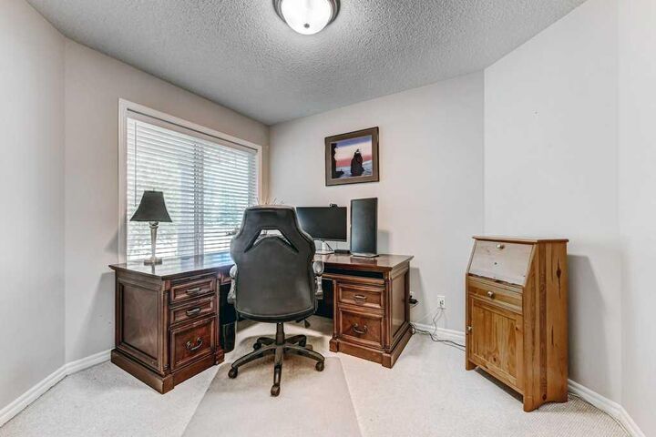 Property Photo:  11 Cranfield Link SE  AB T3M 1H9 