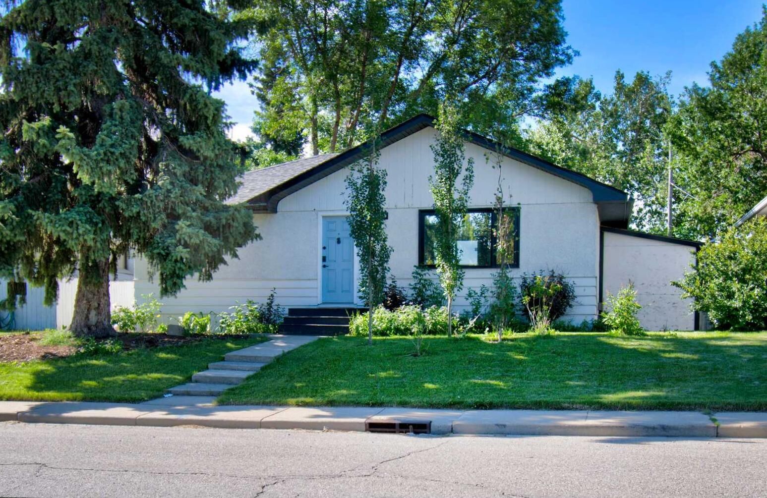Property Photo:  4319 Greenview Drive NE  AB T2E 5R3 