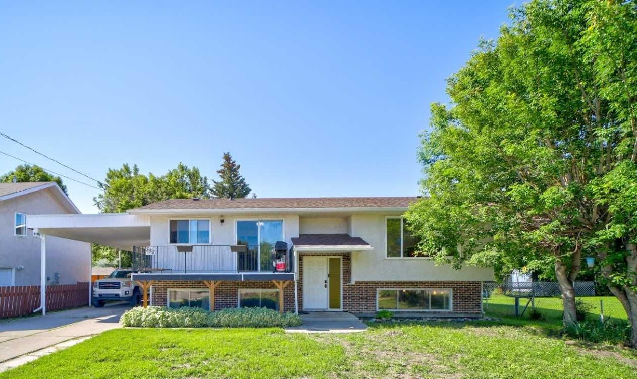 Property Photo:  532 Indian Street  AB T0K 1W0 