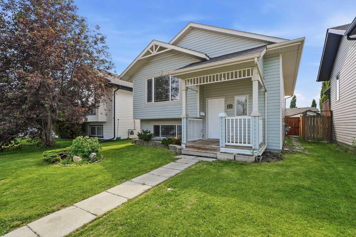 Property Photo: 22 Lanterman Close AB T4R 3K3