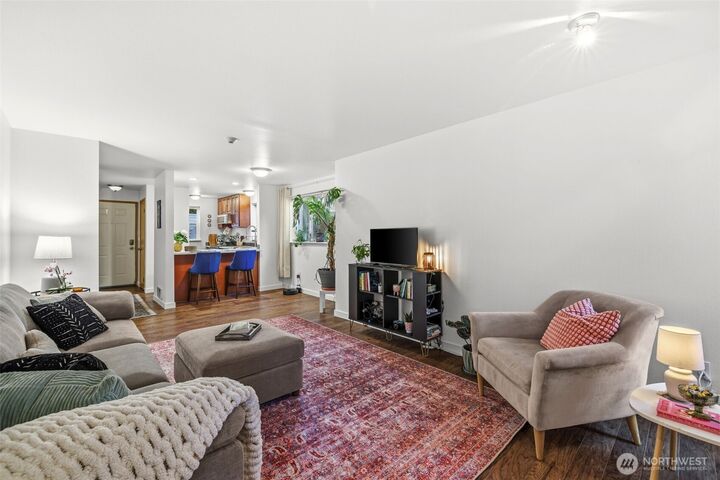 Property Photo:  20824  70th Avenue W 1  WA 98036 