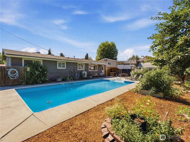 Property Photo:  1116  Wedgewood Avenue  WA 98801 