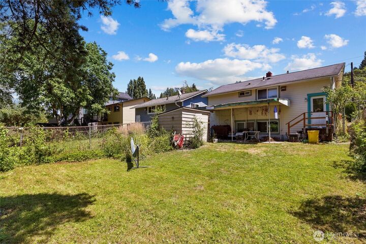 Property Photo:  215  31st Avenue E  WA 98112 