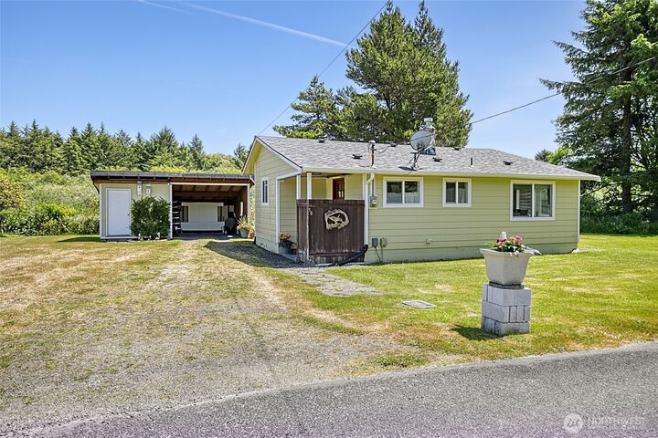 Property Photo:  58  Oyehut Road  WA 98550 