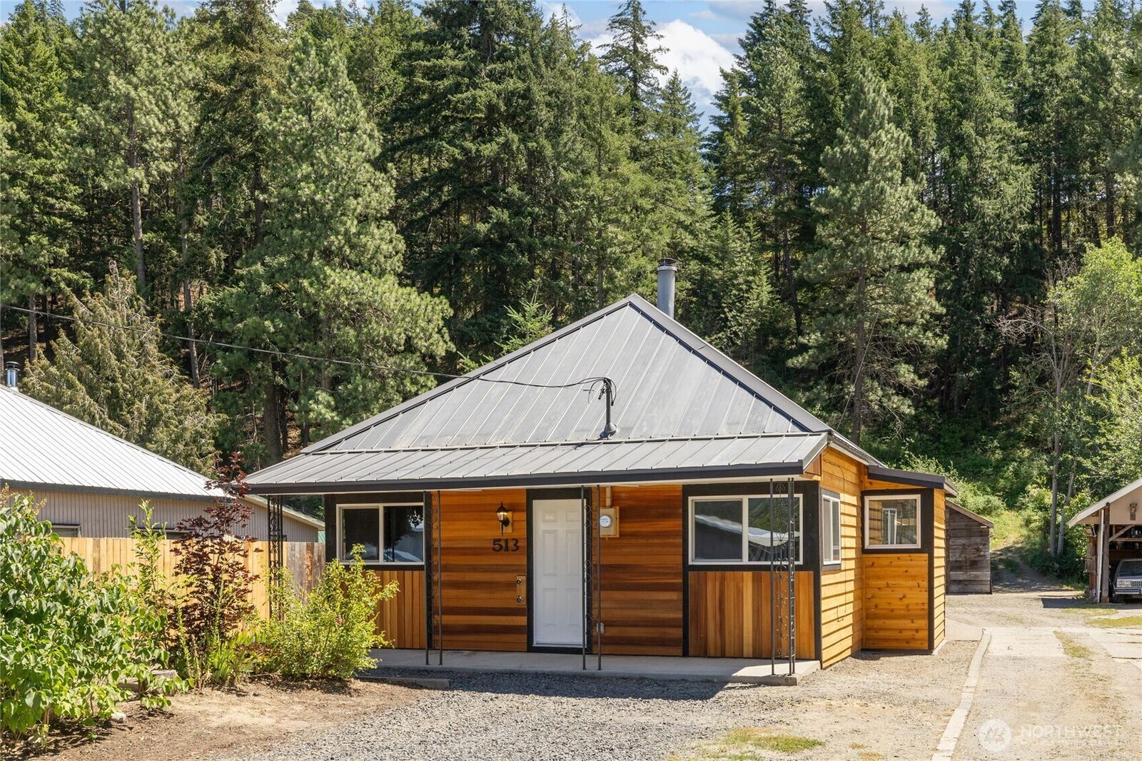 Property Photo: 513 Marie Avenue WA 98943