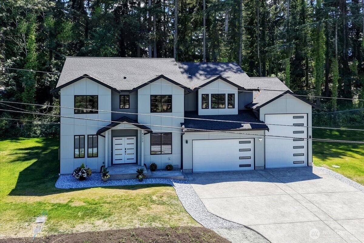 Property Photo: 4322 60th Street E WA 98443