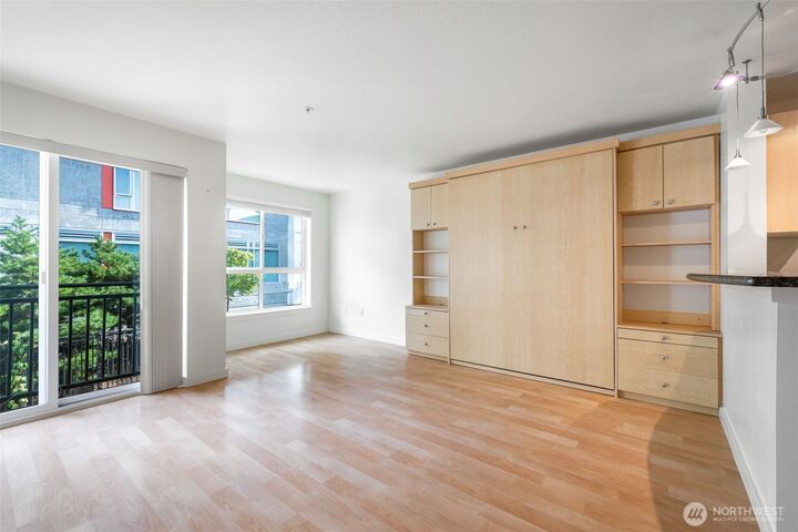 Property Photo:  108  5th Avenue S 720  WA 98104 