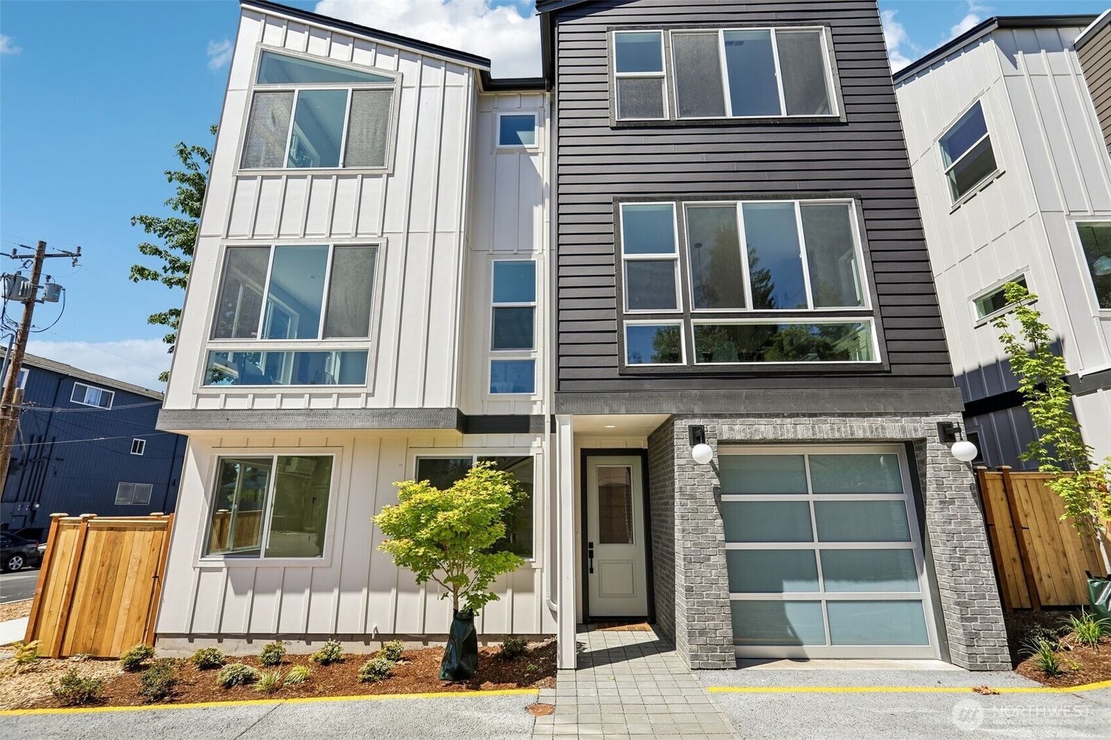 Property Photo: 1516 NE 147th Street WA 98155