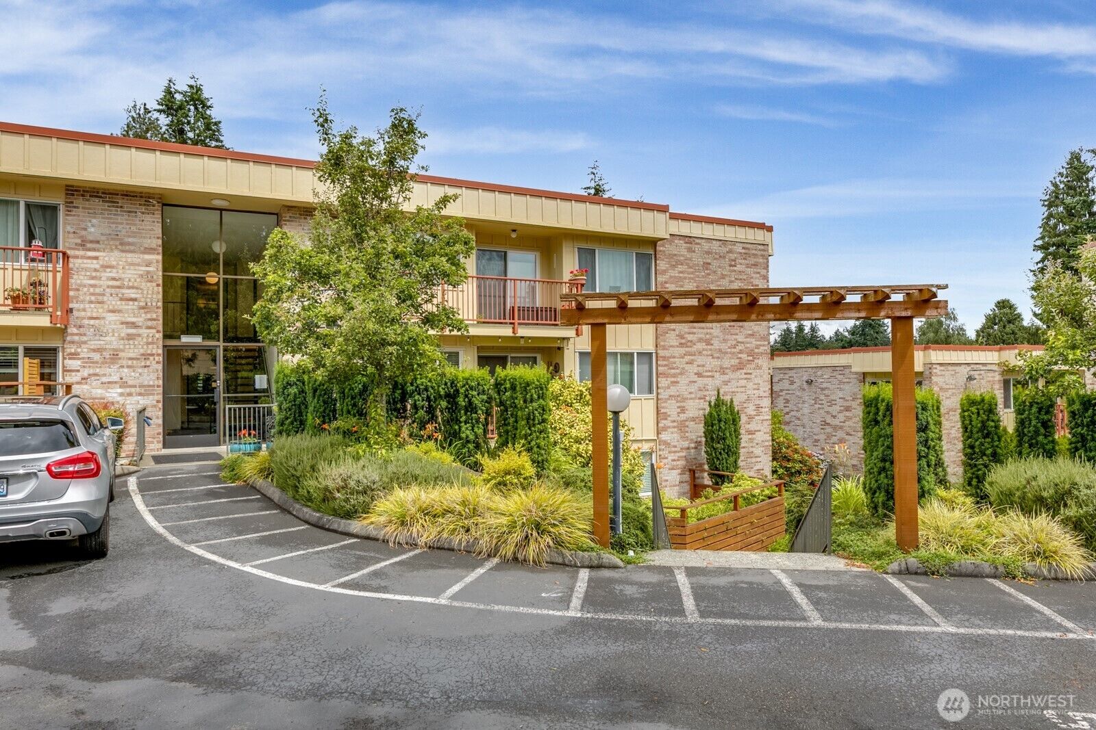 Property Photo: 335 Heather Road 202 WA 98203