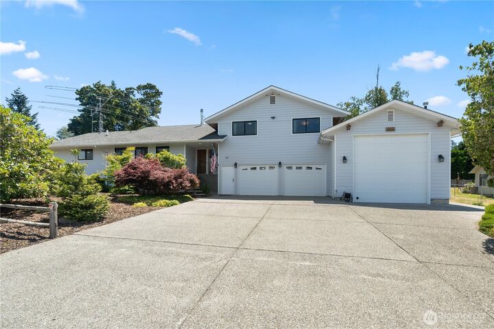 Property Photo: 464 Marine View Place WA 98282