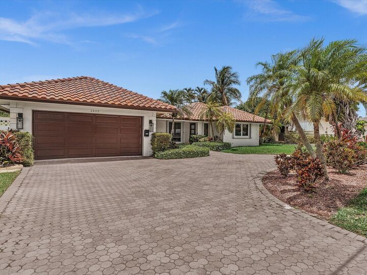 Property Photo:  2800 NE 55th Street  FL 33308 