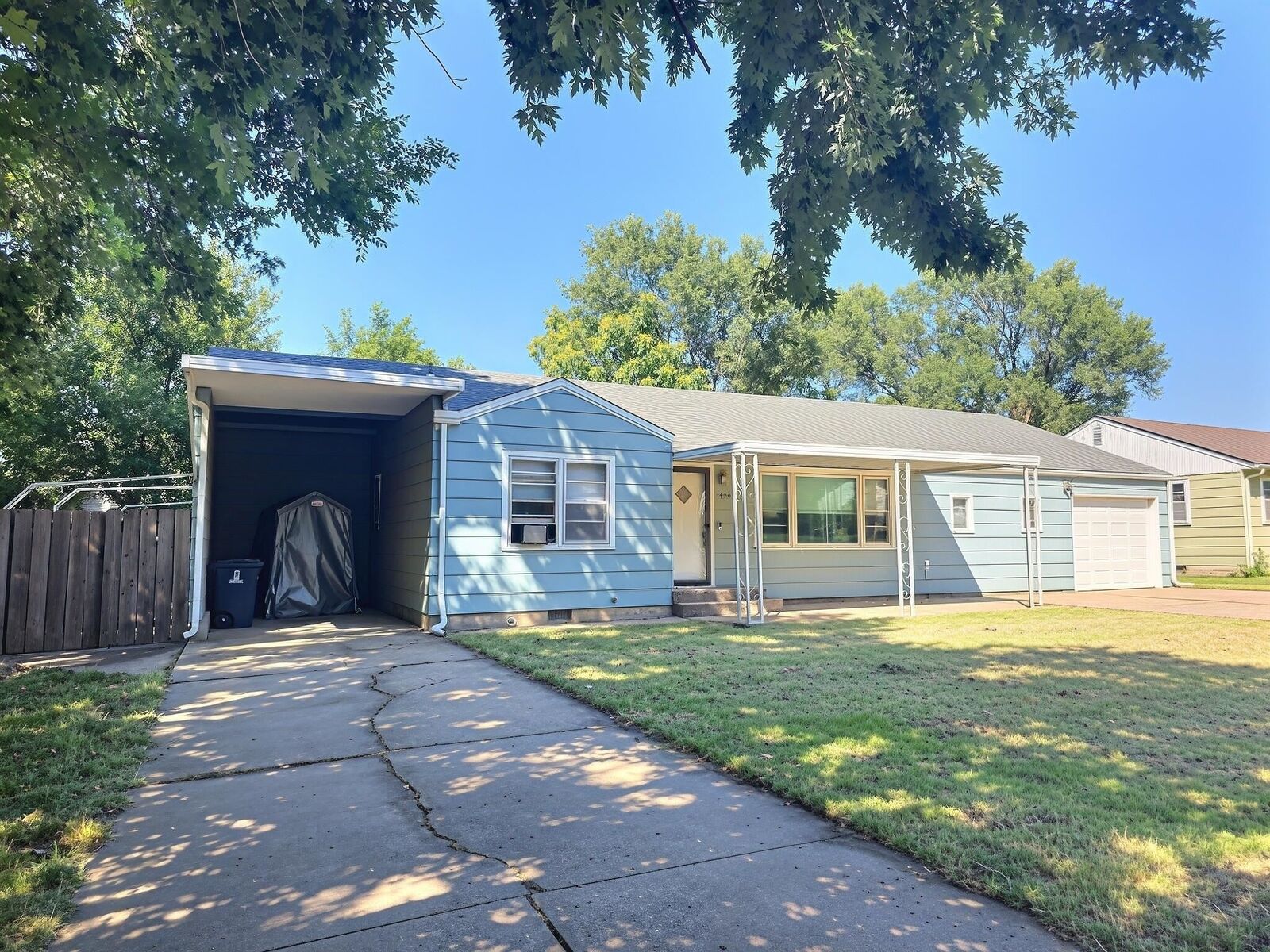 Property Photo:  1420 Lawndale Ave  KS 67042 