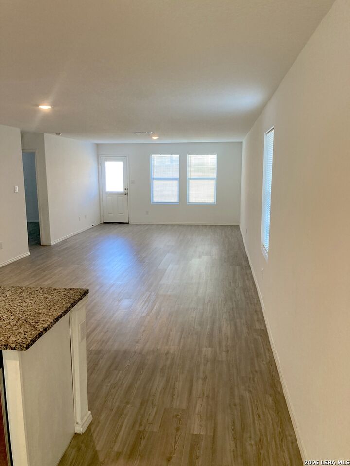 Property Photo: 2906 Millikan Dr TX 78109