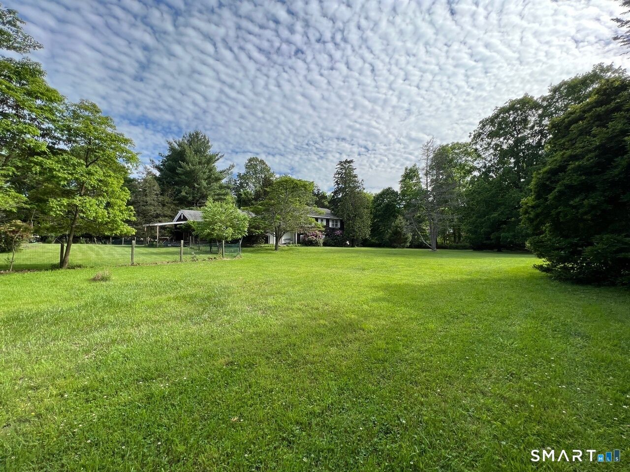 Property Photo: 18 Briar Oak Drive CT 06883