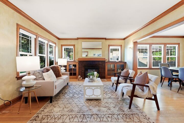 Property Photo: 611 E 25th Ave WA 99203