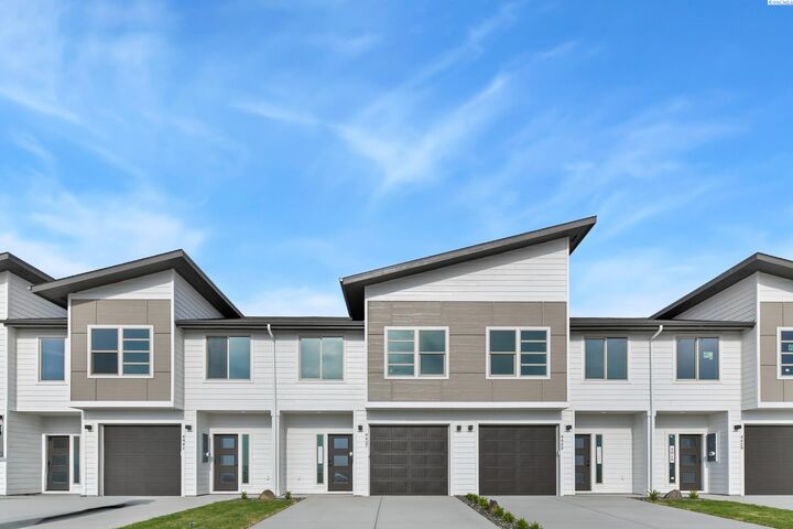 Property Photo: 4437 Road 114 WA 99301