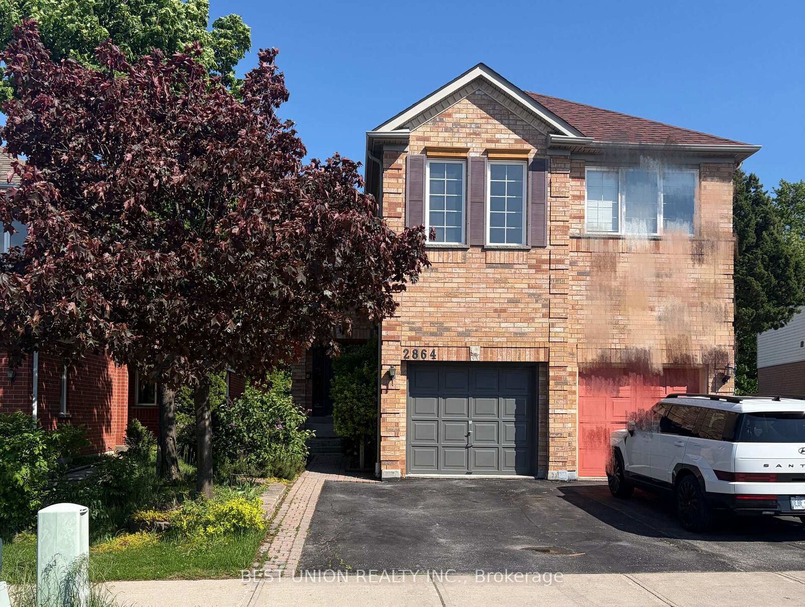 Property Photo: 2864 Westbury Court ON L5M 6B3