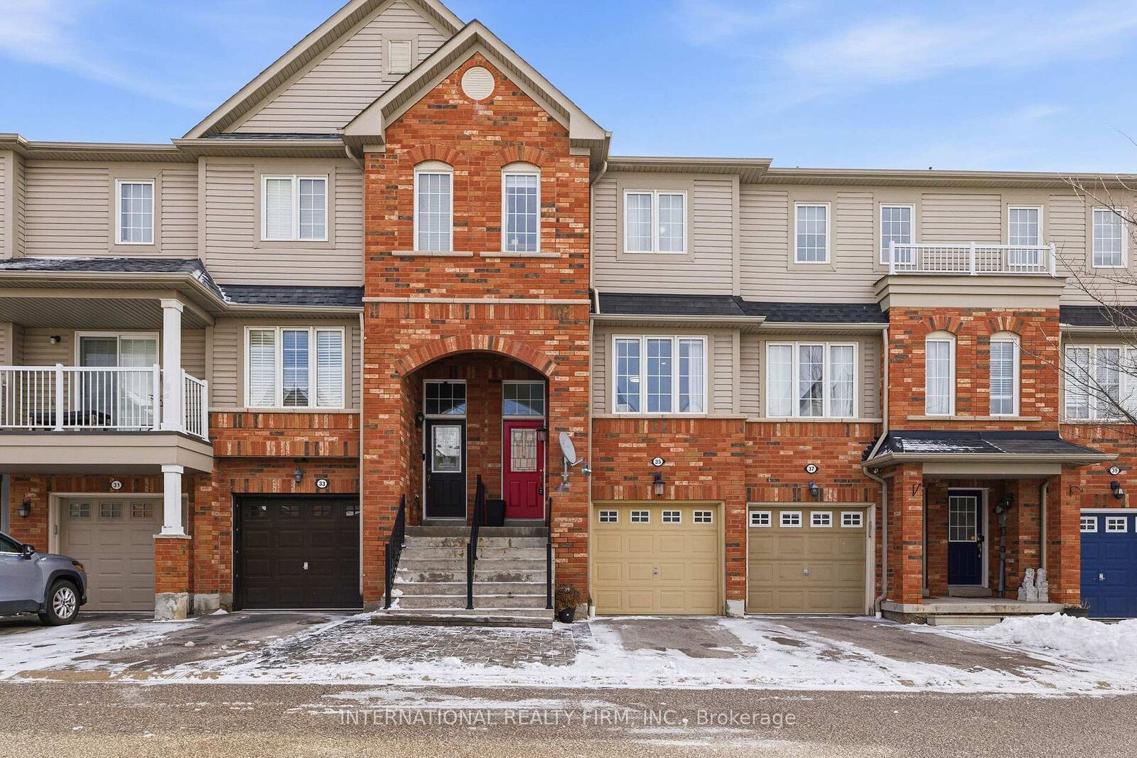 Property Photo: 35 Ventura Lane ON L1T 0C4