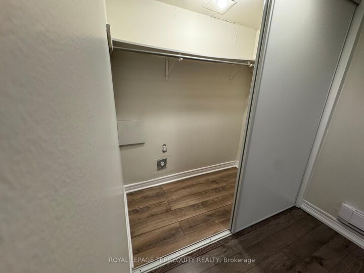 Property Photo: 475 Woodbine Avenue 2 ON M4E 2H5