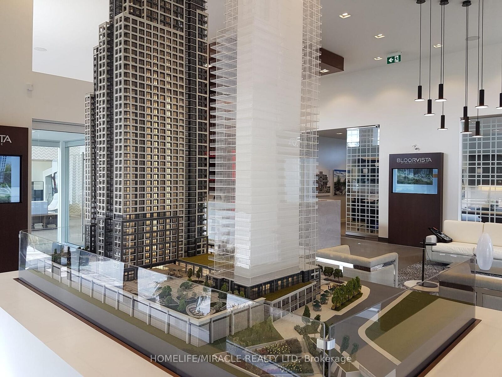 Property Photo:  9 Mabelle Avenue 2523  ON M9A 4Y1 