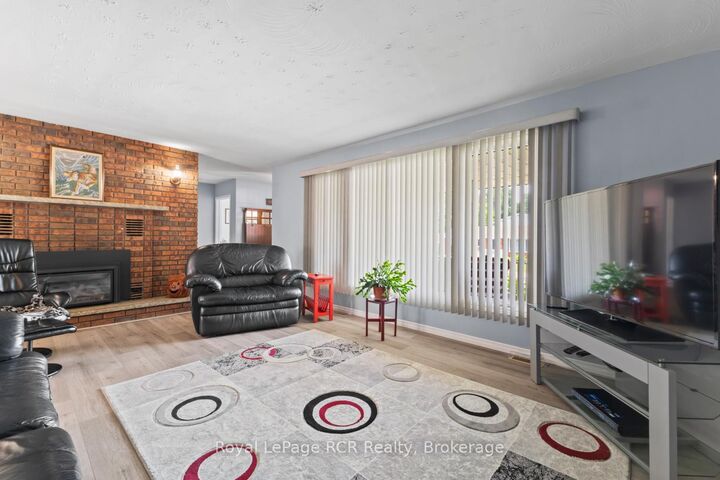 Property Photo: 227 15th Avenue ON N4N 3E1