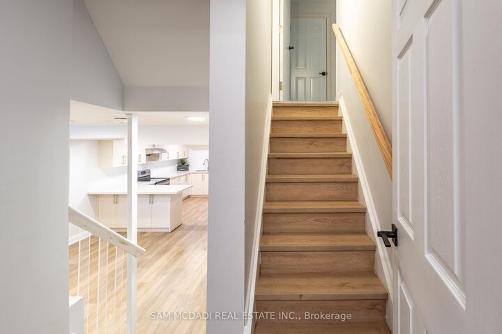 Property Photo: 4043 Pavillion Court Lower ON L5B 2V9