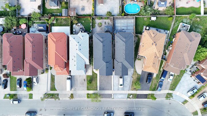 Property Photo:  5267 Brookwood Court  ON L5V 2N8 