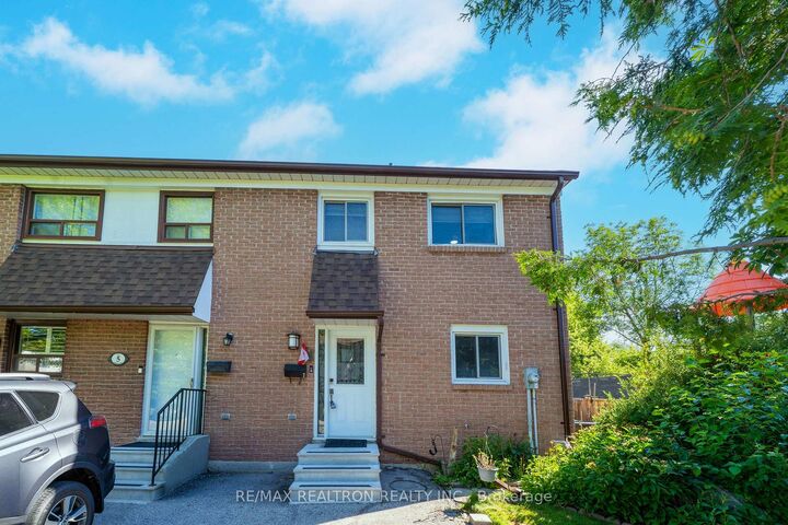Property Photo:  7 Spy Appleway N/A  ON M3A 3N8 