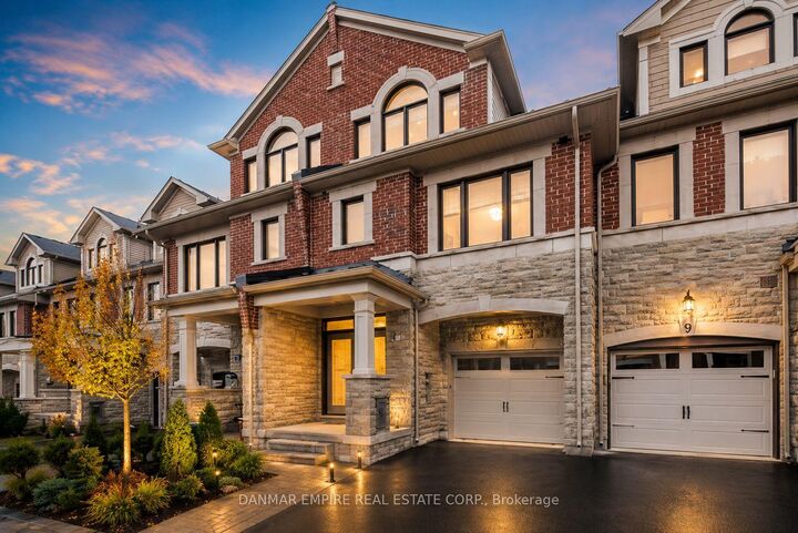 11 Hiawatha Court — photo 1