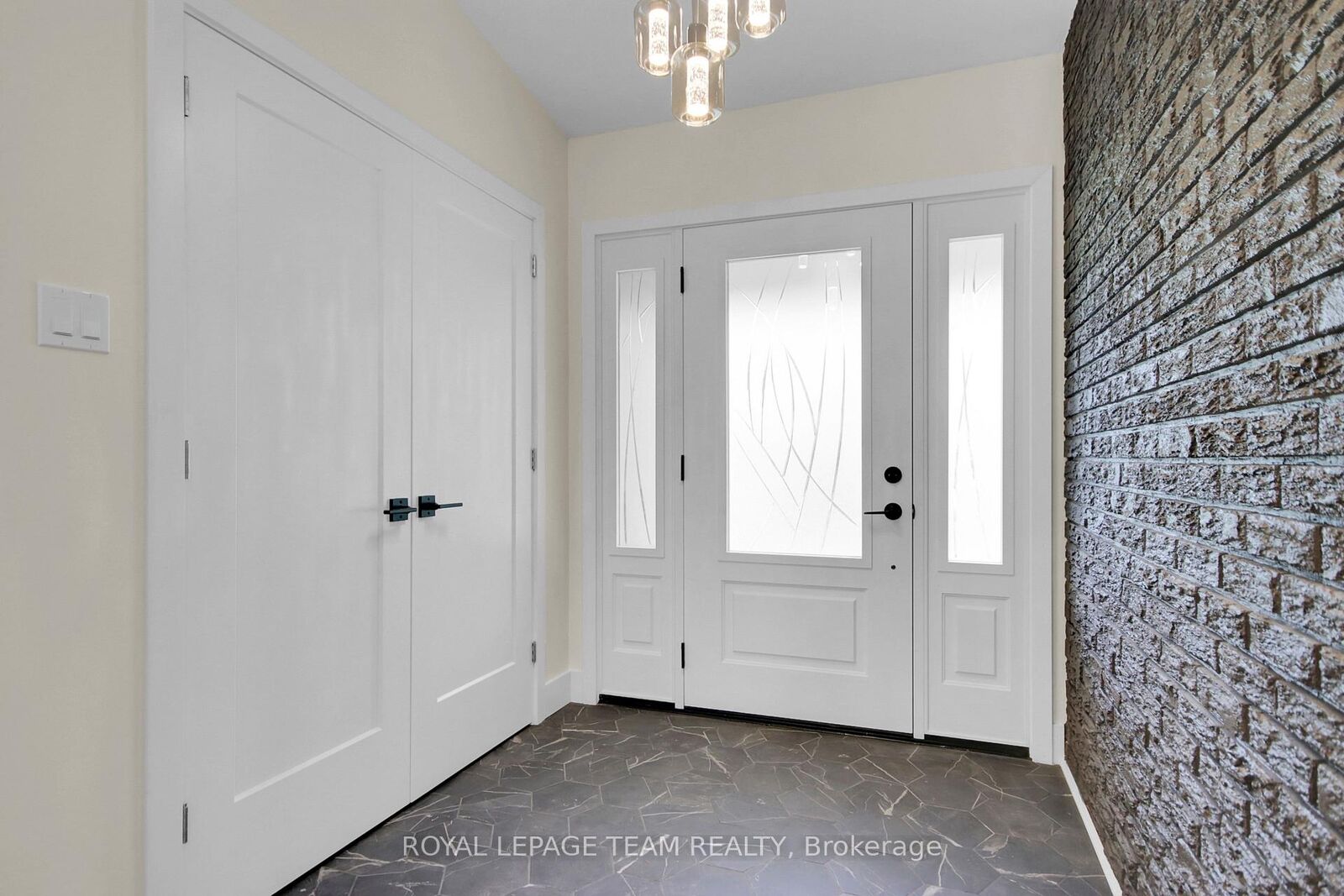 Property Photo: 6499 Bunker Road ON K4M 1B3