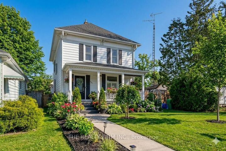 Property Photo: 422 Greenfield Street ON N0N 1R0