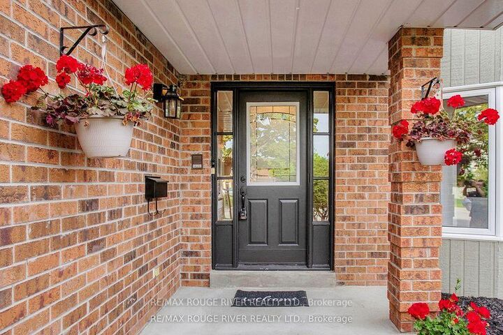 Property Photo:  1110 Timber Court  ON L1X 1T4 