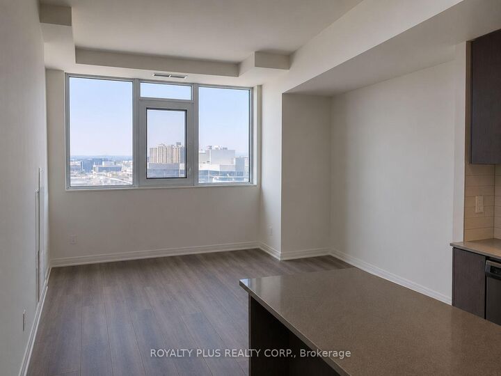 Property Photo:  9000 Jane Street 719  ON L4K 2M9 