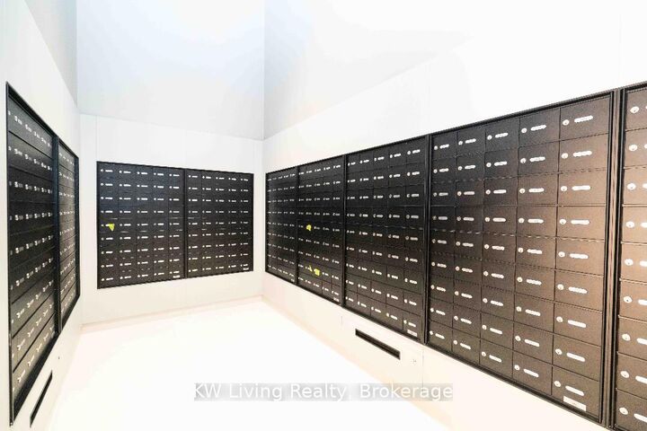 Property Photo: 400 King Street W 523 ON M5V 1K2