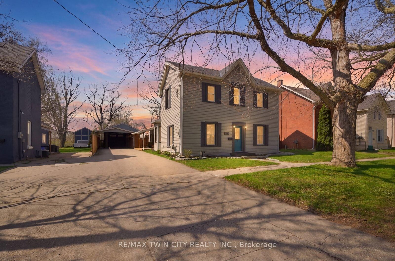 Property Photo: 116 Eagle Avenue ON N3S 1Z5
