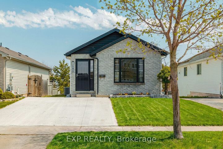 101 Anastasia Crescent — photo 1