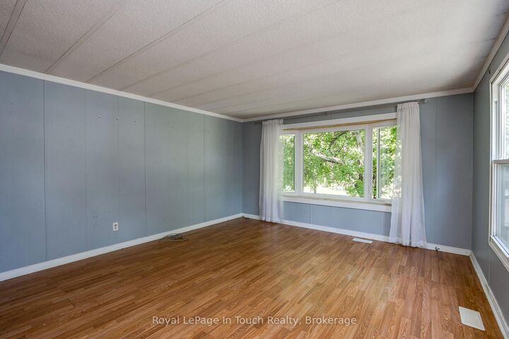 Property Photo: 21 Vics Road ON L4R 4K3