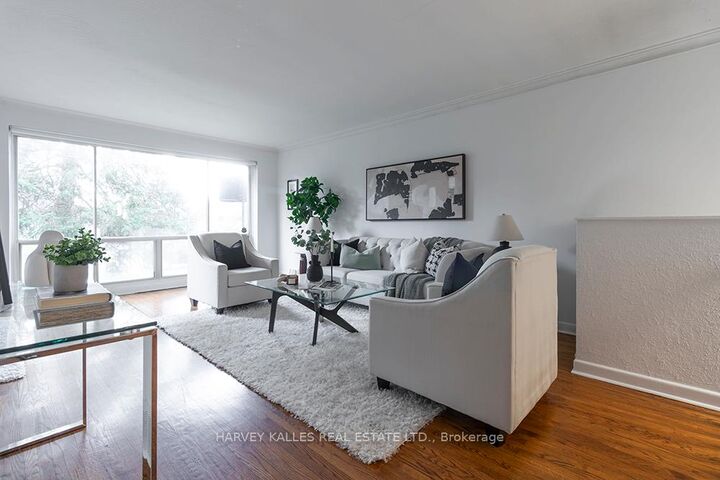 Property Photo: 135 Combe Avenue ON M3H 4K2
