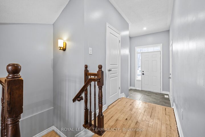 Property Photo:  943 Klondike Road  ON K2W 0E3 