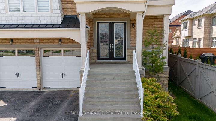 Property Photo: 7 Nicort Road ON L7B 0B6