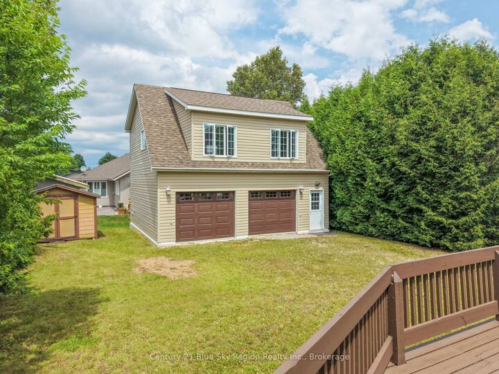 Property Photo: 243 Southview Crescent ON P2B 3C2