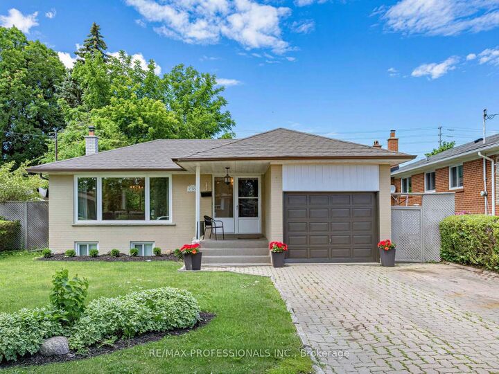 Photo de la propriété: 793 Netherton Crescent ON L4Y 2M5