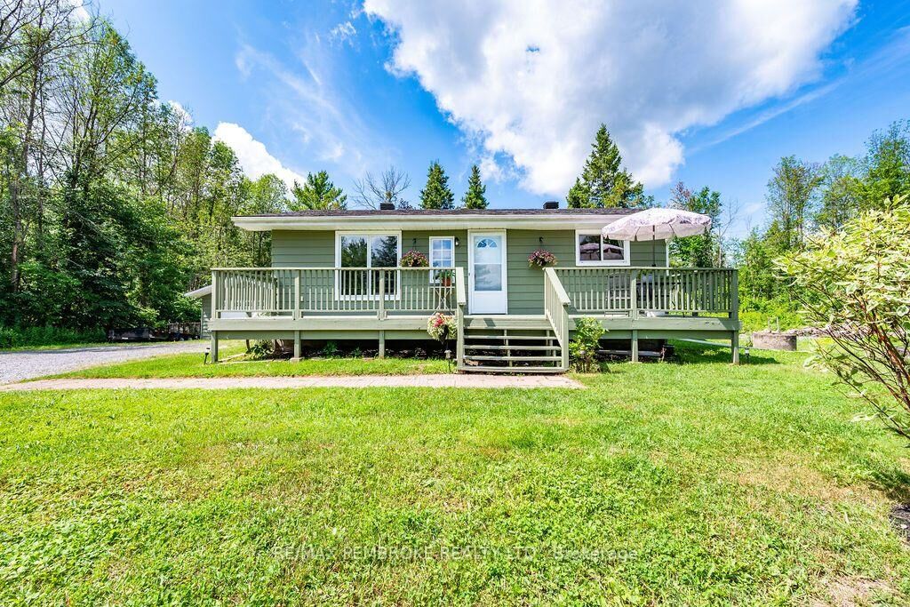 Photo de la propriété: 1369 B Greenwood Road ON K8A 6W3