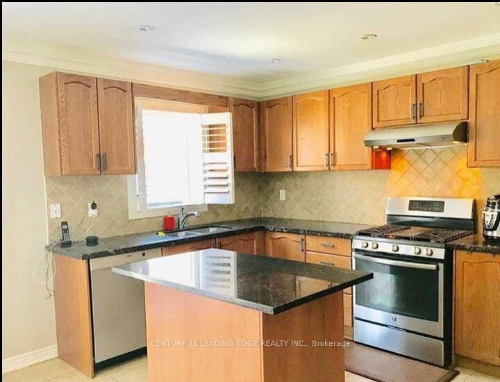 Property Photo:  21 Treasure Hill Road  ON L6A 0A6 