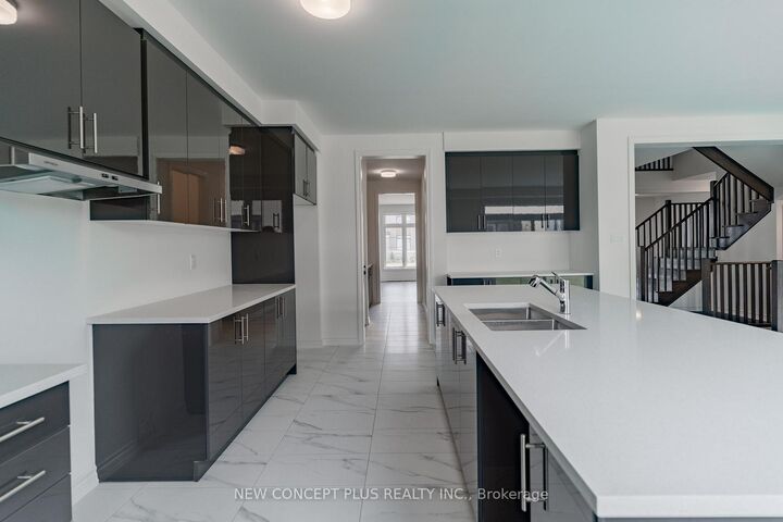 Property Photo:  22 Twinleaf Crescent E  ON L0G 1W0 