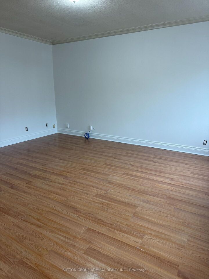 Property Photo: 1190 Avenue Road 2 ON M5N 2G1